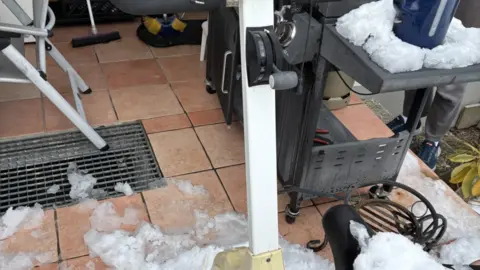 26-02-20-15-00-00-3779