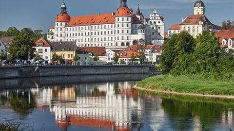 schloss-neuburg